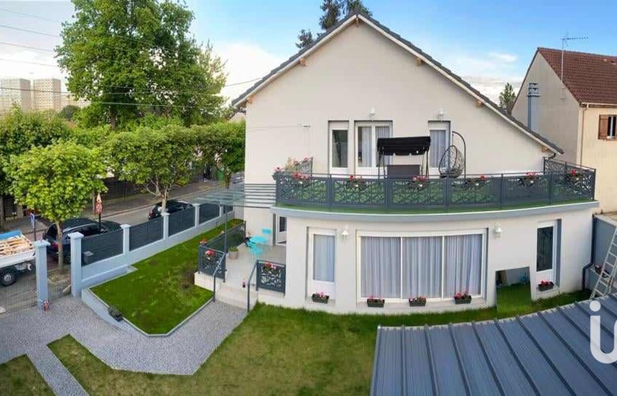 maison 6 pièces 120 m2 à vendre à Clichy-sous-Bois (93390)