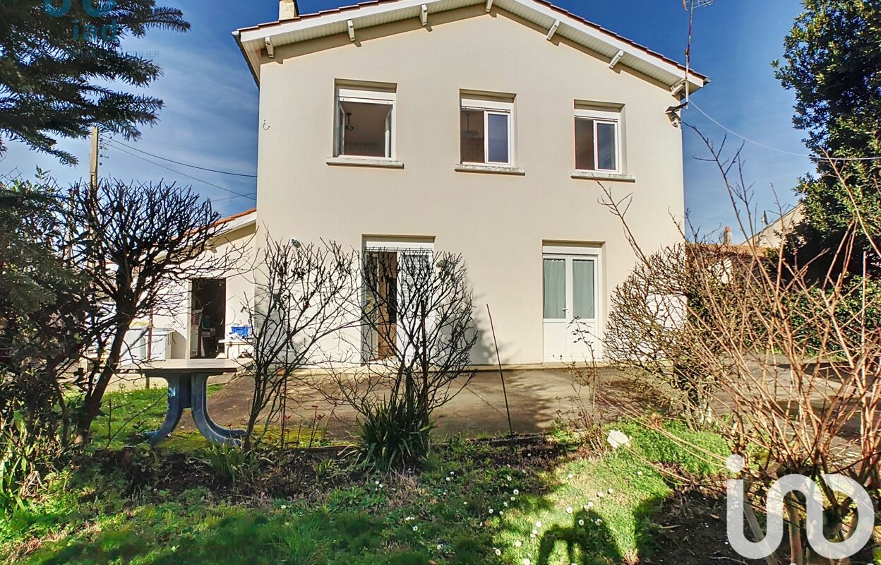maison 5 pièces 103 m2 à vendre à Tonnay-Charente (17430)