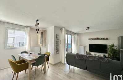 appartement 2 pièces 52 m2 à vendre à Chevry-Cossigny (77173)