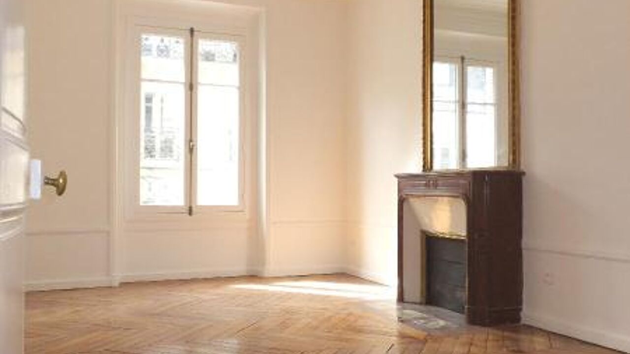 appartement 3 pièces 85 m2 à louer à Paris 9 (75009)