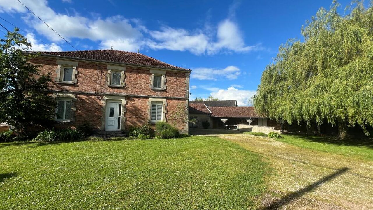 maison 7 pièces 226 m2 à vendre à Éclaron-Braucourt-Sainte-Livière (52290)