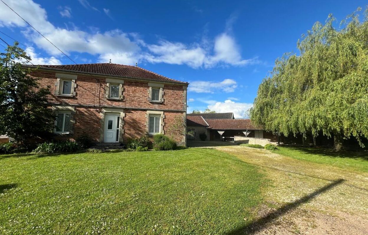 maison 7 pièces 226 m2 à vendre à Éclaron-Braucourt-Sainte-Livière (52290)