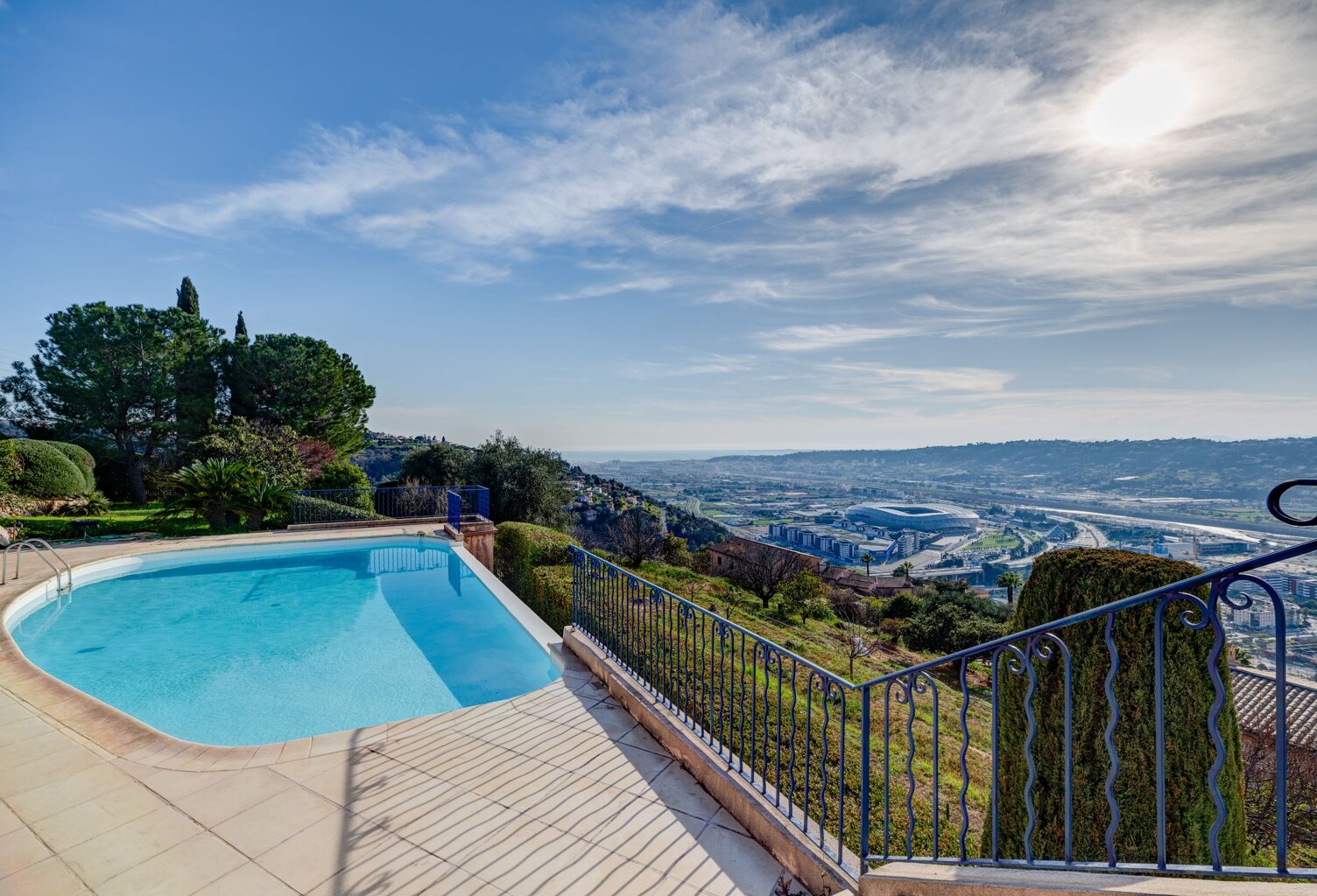 Vente maison   Nice (06200) — photo 1
