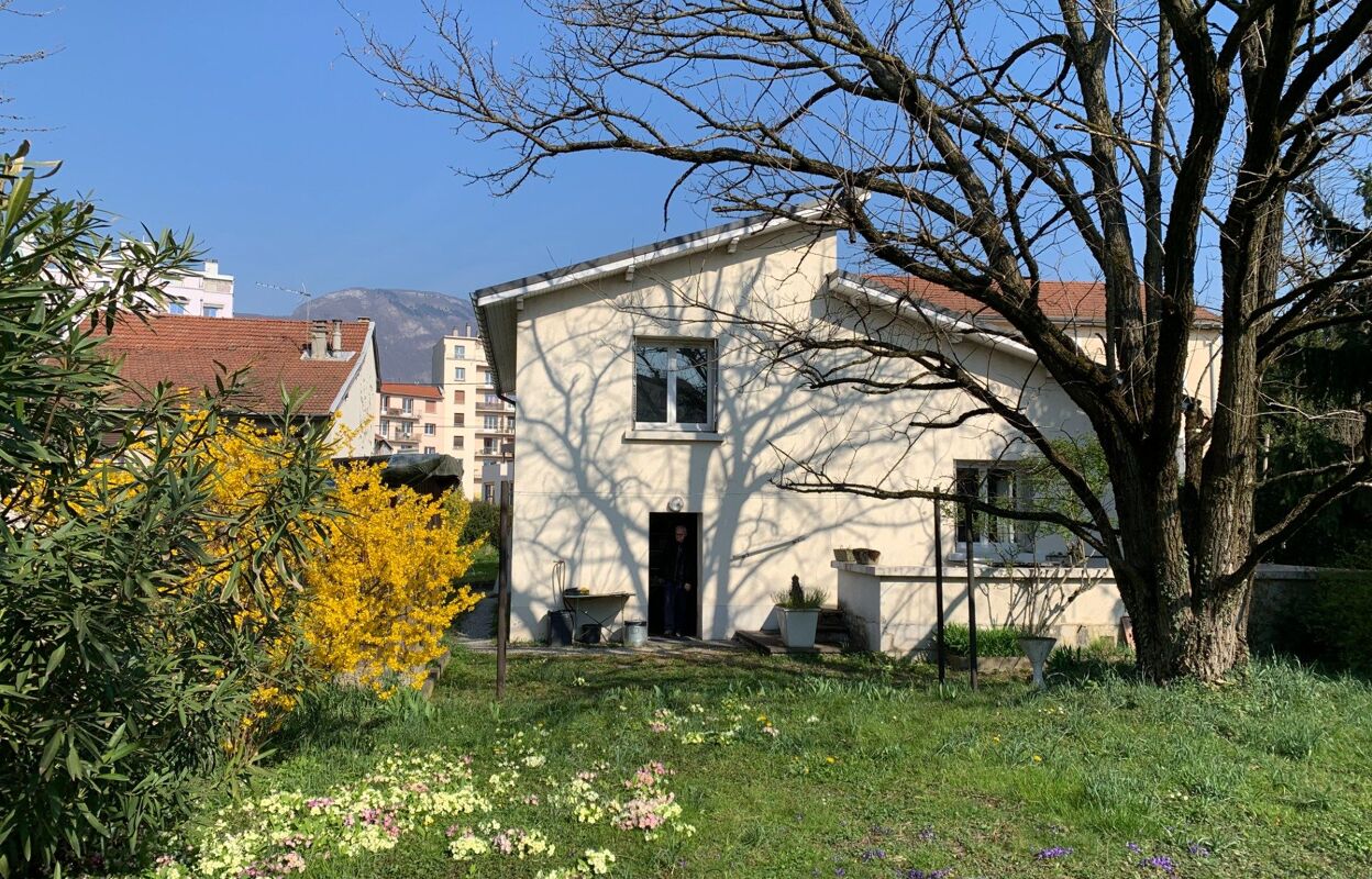 maison 4 pièces 115 m2 à vendre à Grenoble (38100)