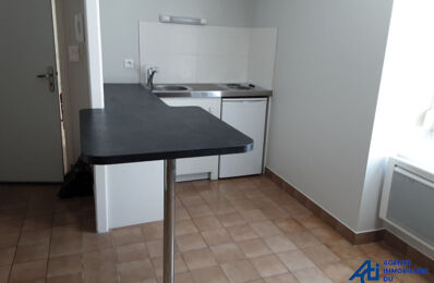 location appartement 370 € CC /mois à proximité de Rostrenen (22110)