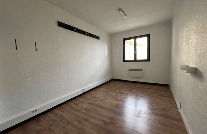 LOCAL COMMERCIAL 95 M2 — photo 3