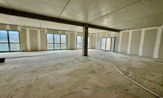 Commerce  231 m² à louer à Bastia (20600)