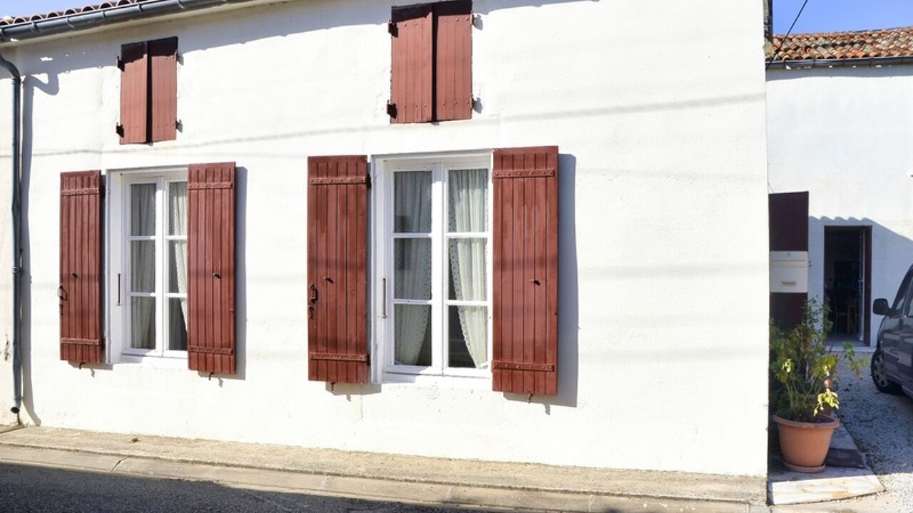 maison 4 pièces 81 m2 à vendre à Saint-Pierre-la-Noue (17700)