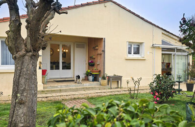 viager maison Bouquet 32 000 € à proximité de Saint-Ciers-sur-Gironde (33820)