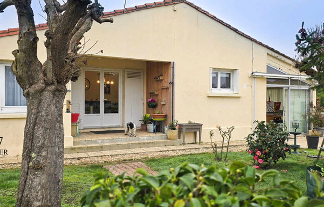 maison 5 pièces 95 m2 à Montendre (17130)