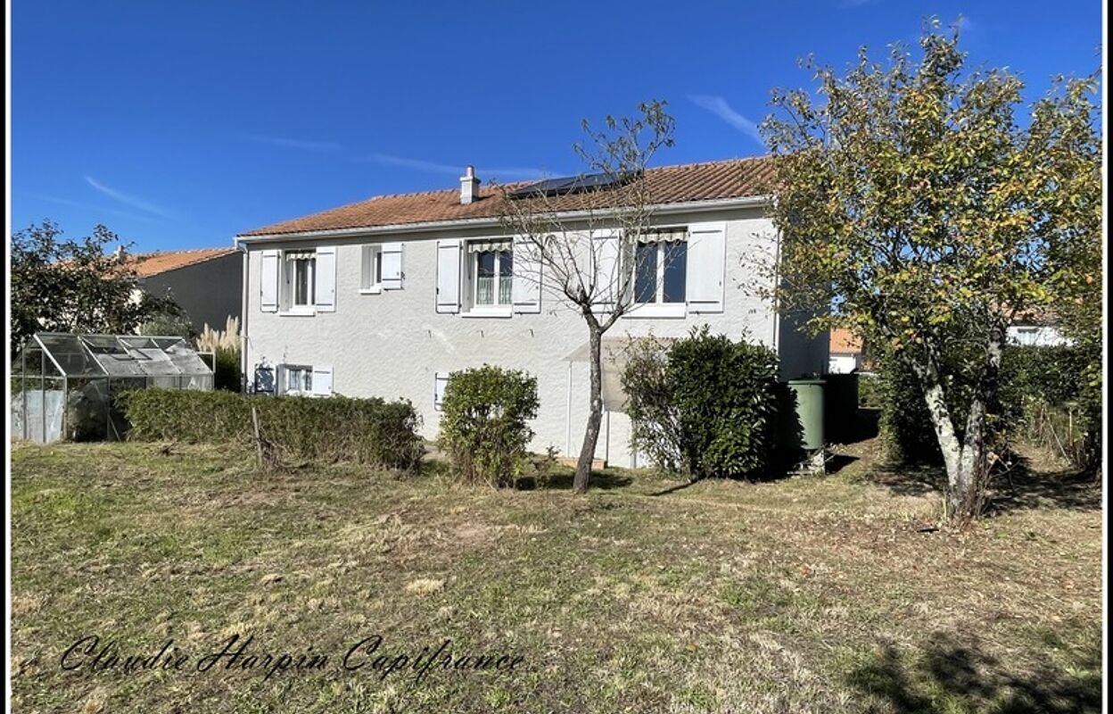 maison 7 pièces 141 m2 à vendre à Châtillon-sur-Thouet (79200)
