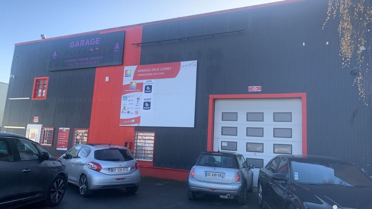 divers  pièces 680 m2 à vendre à Grigny (91350)