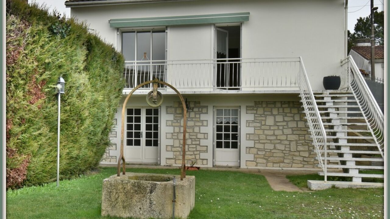 maison 5 pièces 117 m2 à vendre à Saint-Jean-d'Angély (17400)
