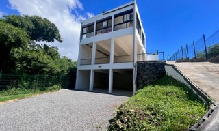 Immeuble  240 m² à vendre à Sainte-Marie (97438)