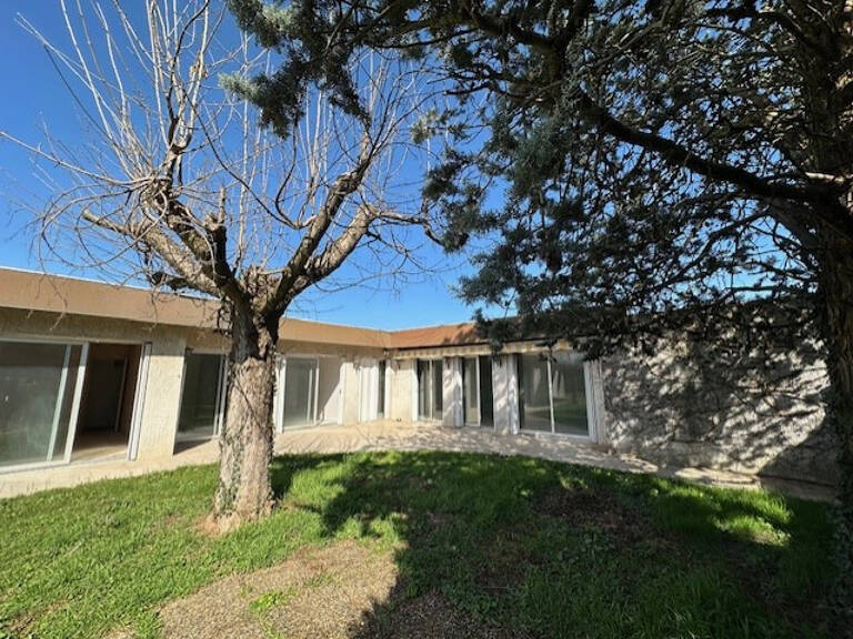 MEYZIEU MAISON  A RENOVER 141 m2 — photo 1