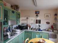 Maison d'habitation proche du centre de 282m² comprenant cuisin — photo 2