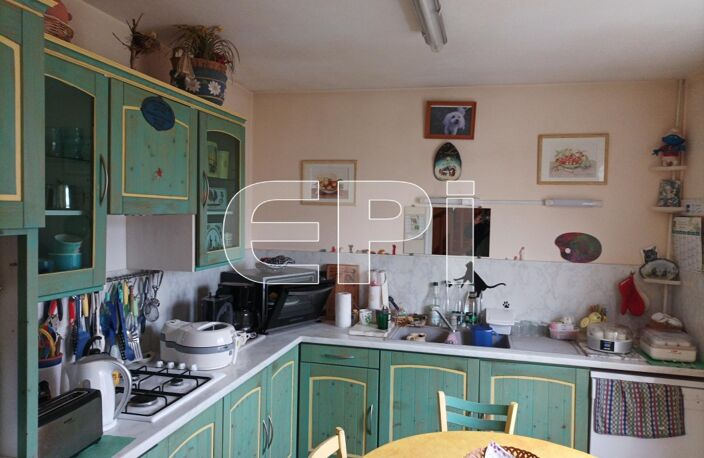 Maison d'habitation proche du centre de 282m² comprenant cuisin — photo 2
