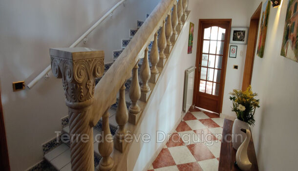 Villa / Maison 11 pièces  à vendre Draguignan 83300