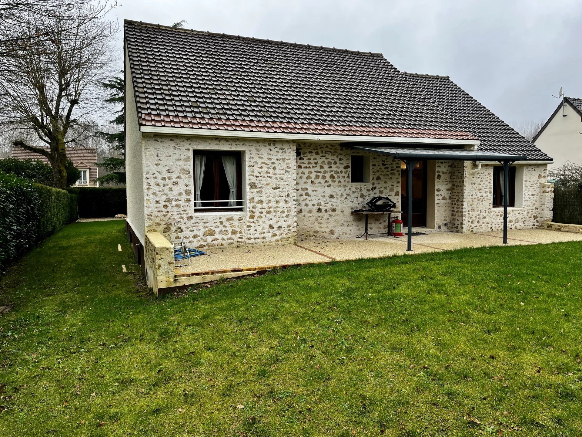 Vente Maison 101m² 5 Pièces à Saint-Arnoult-en-Yvelines (78730) - Arthurimmo