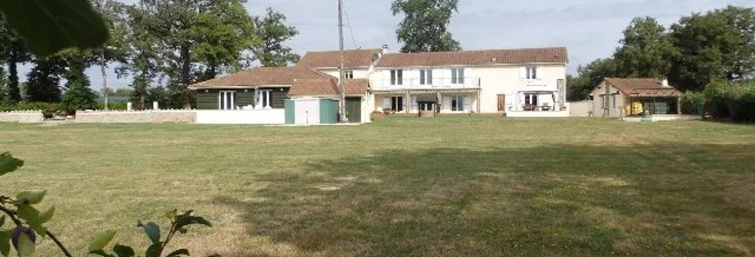 Maison 17 Pièces 377 m² à vendre à Le Dorat (87210)