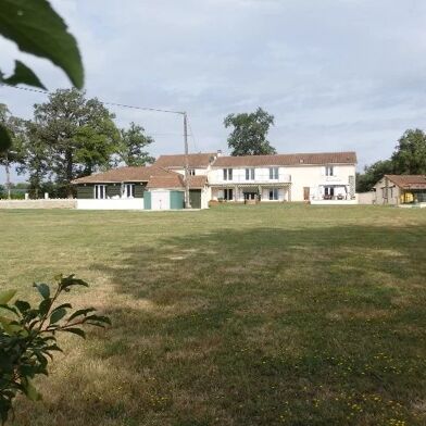 Maison 17 pièces 349500 €