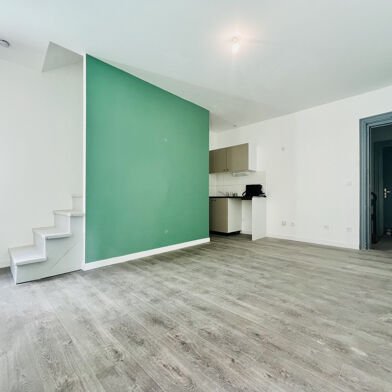 Immeuble  242000 €