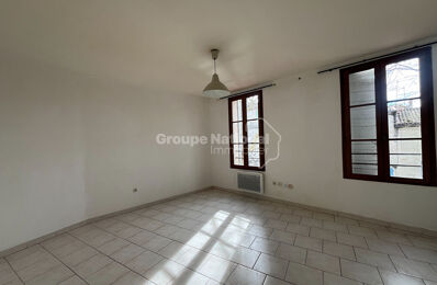 location appartement 400 € CC /mois à proximité de Pujaut (30131)