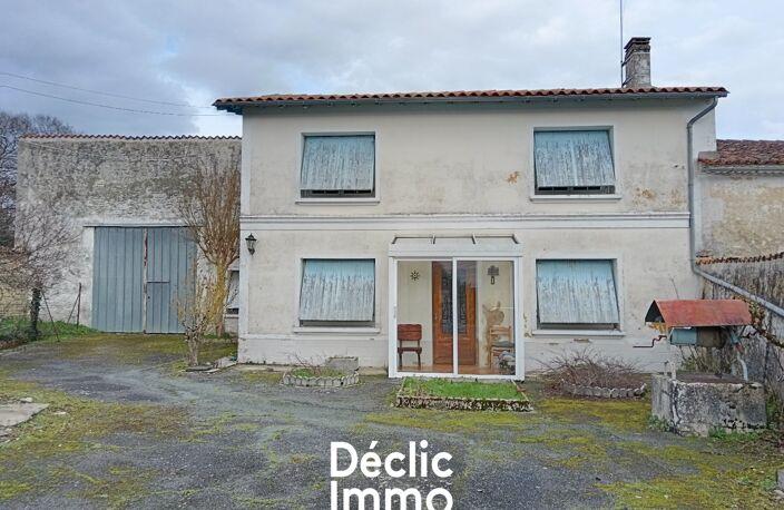 CORPS DE FERME AVEC 2 MAISONS ET DEPENDANCES — photo 3