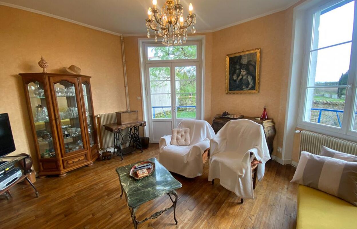 maison 8 pièces 165 m2 à vendre à Ruffec (16700)