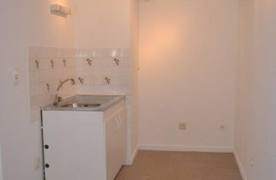 location appartement 450 € CC /mois à proximité de Saint-Germain-Lespinasse (42640)