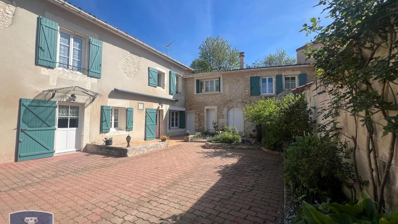 maison 8 pièces 195 m2 à vendre à Chasseneuil-du-Poitou (86360)