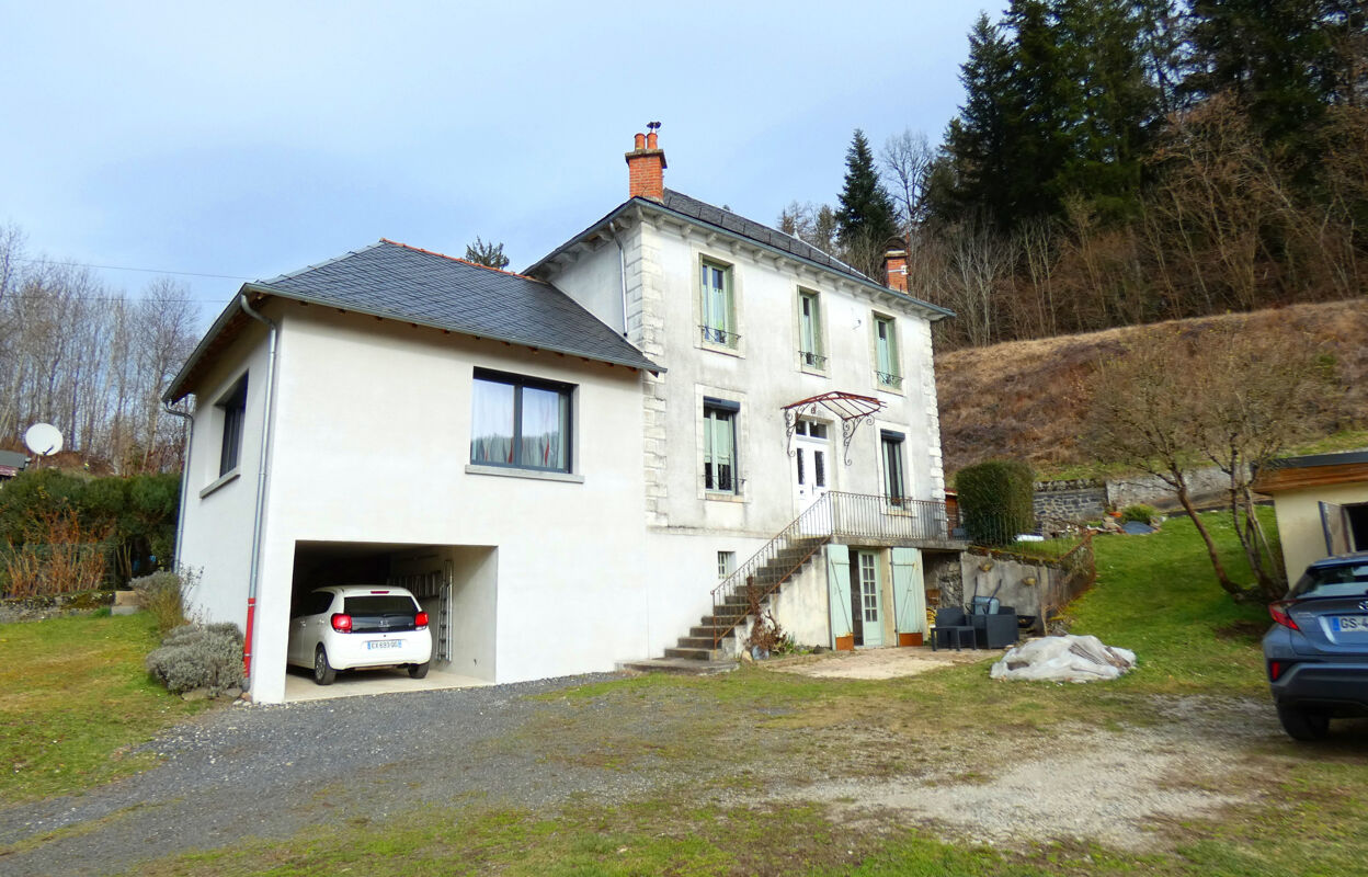 maison 4 pièces 120 m2 à vendre à Aurillac (15000)