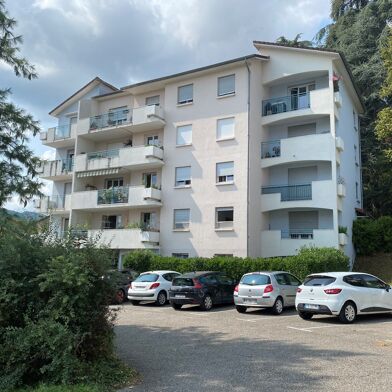 Appartement 4 pièces 136000 €