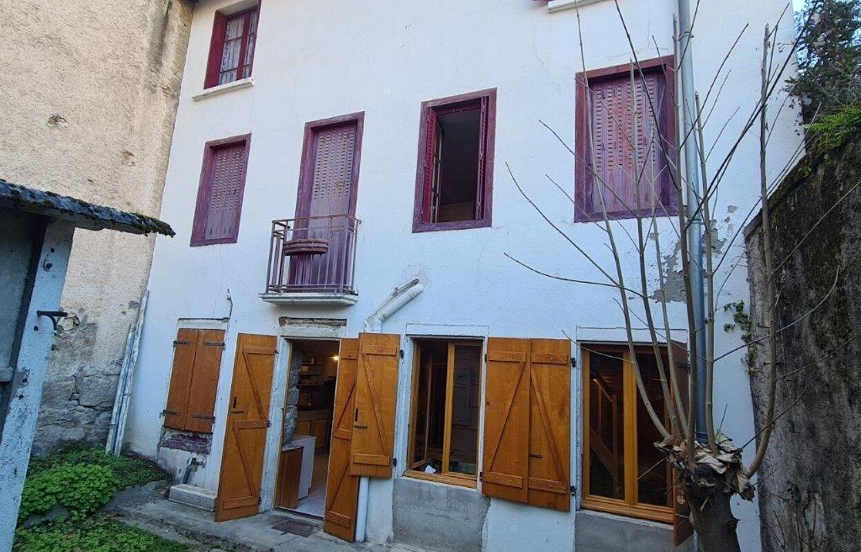 maison 7 pièces 210 m2 à vendre à Ax-les-Thermes (09110)