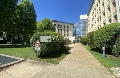 location bureau 6 968 € CC /mois à proximité de Vaulx-en-Velin (69120)