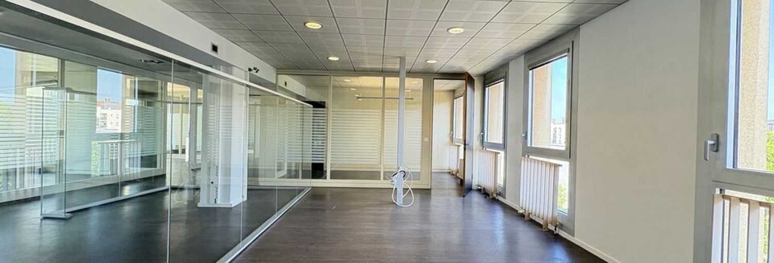 Bureau  796 m² à louer à Villeurbanne (69100)