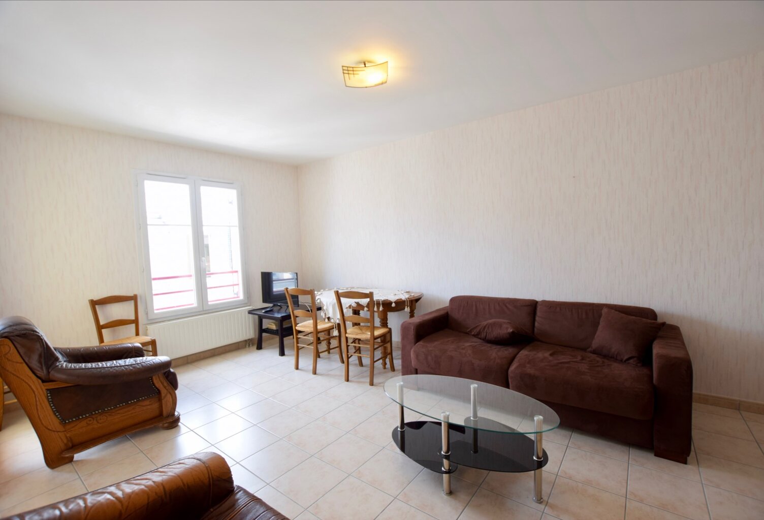Appartement MEUBLE de type 2 pièces au centre ville à deux pas d — photo 1