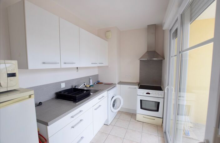 Appartement MEUBLE de type 2 pièces au centre ville à deux pas d — photo 2