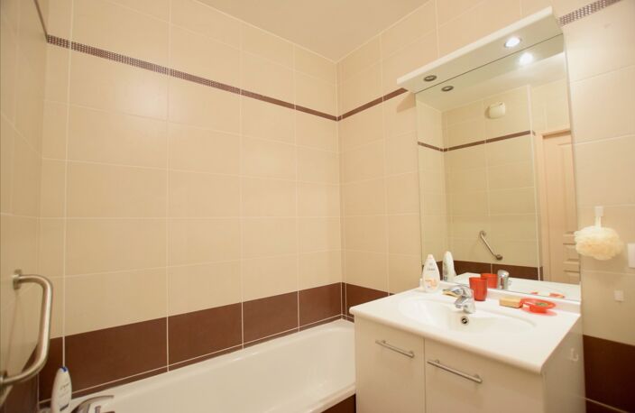 Appartement MEUBLE de type 2 pièces au centre ville à deux pas d — photo 4