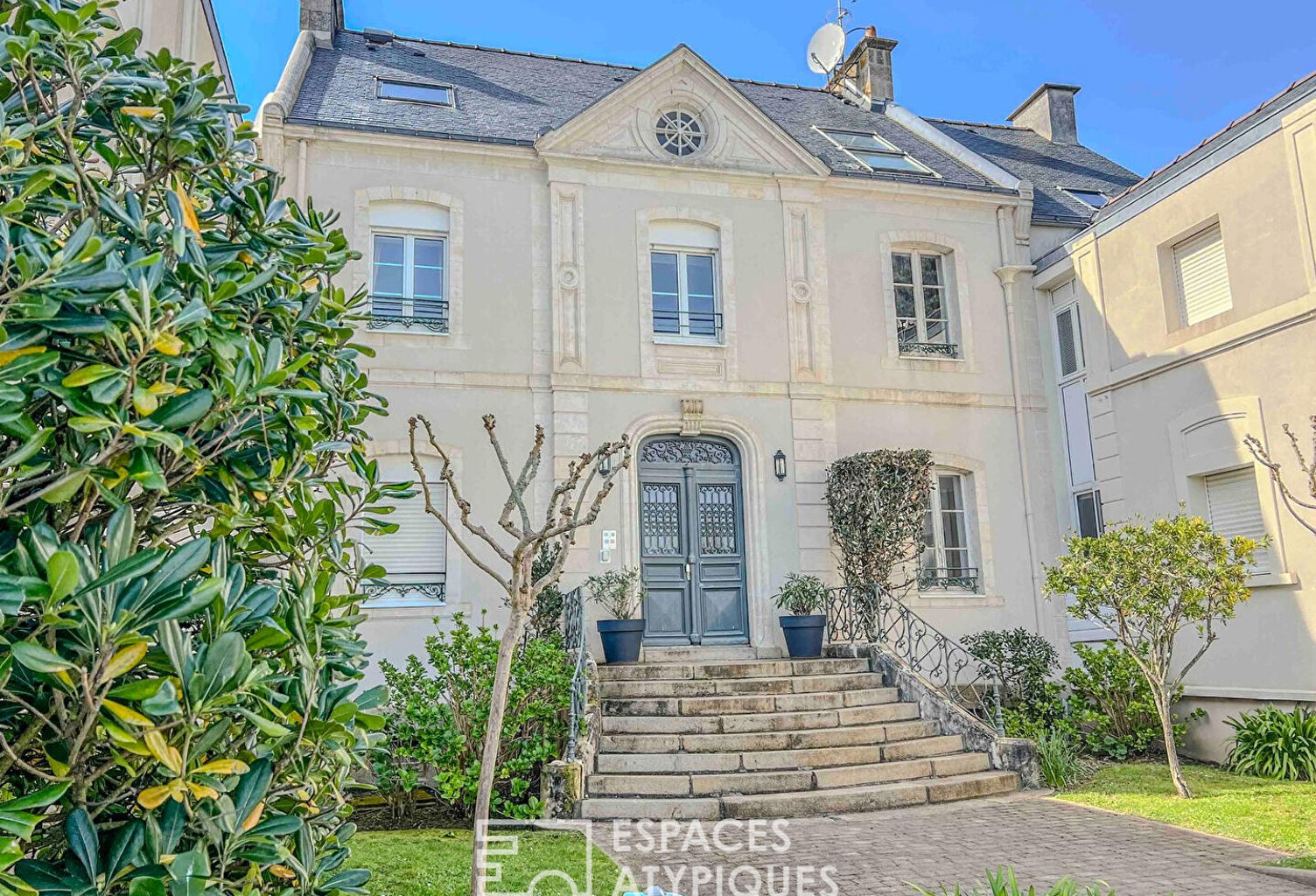 Rare à la vente : Duplex en dernier étage face à la mer POINT... — photo 1