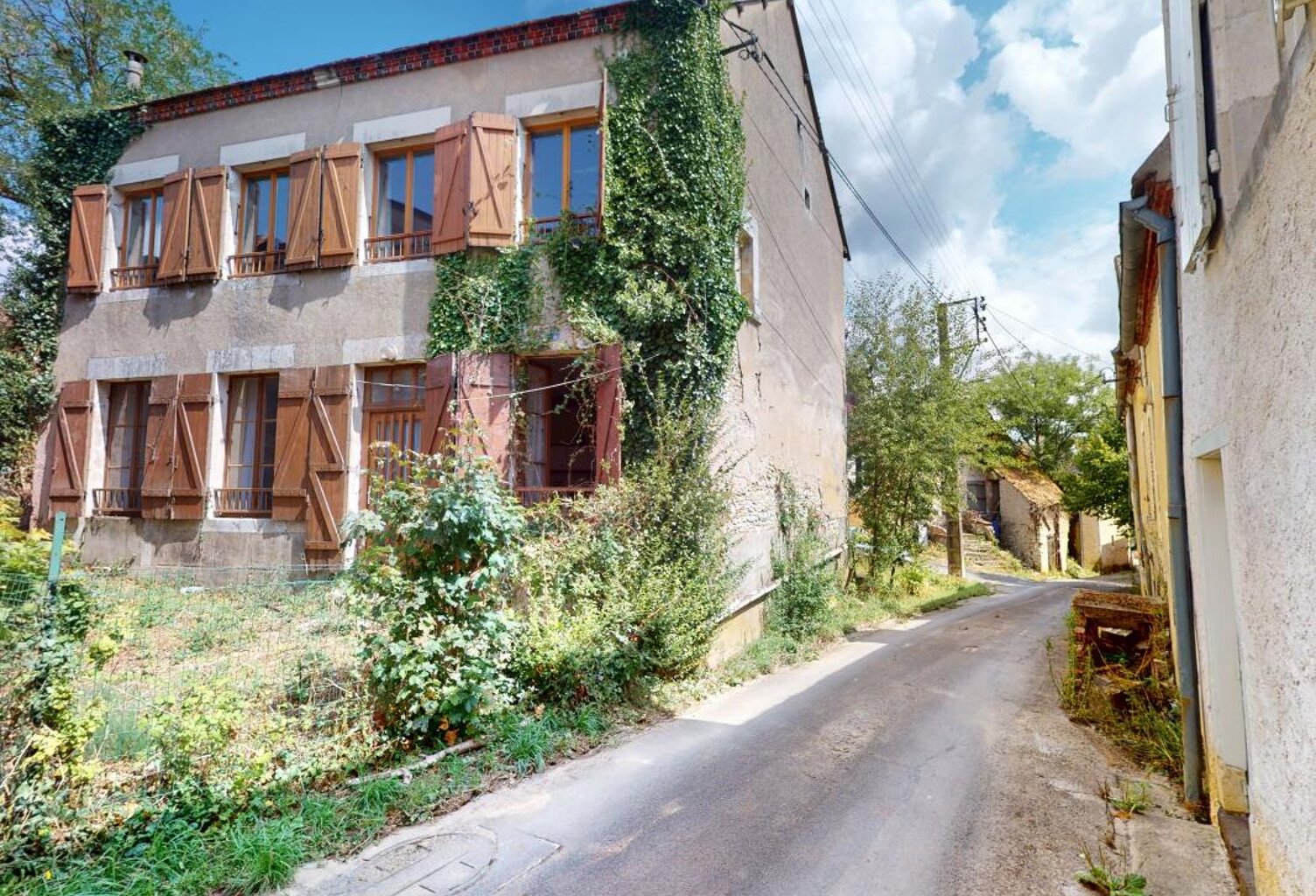Au calme maison de bourg indépendante avec combles aménageables et jardin — photo 1