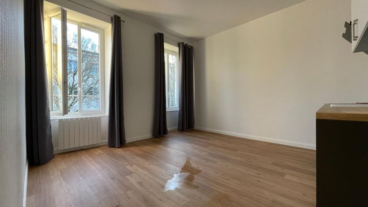 appartement 3 pièces 41 m2 à louer à Saintes (17100)