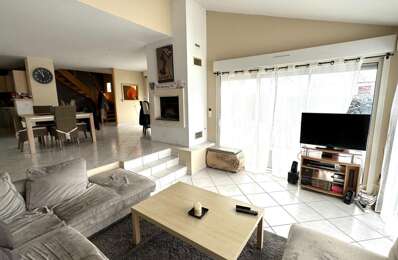 maison 10 pièces 276 m2 à vendre à Roches-Lès-Blamont (25310)