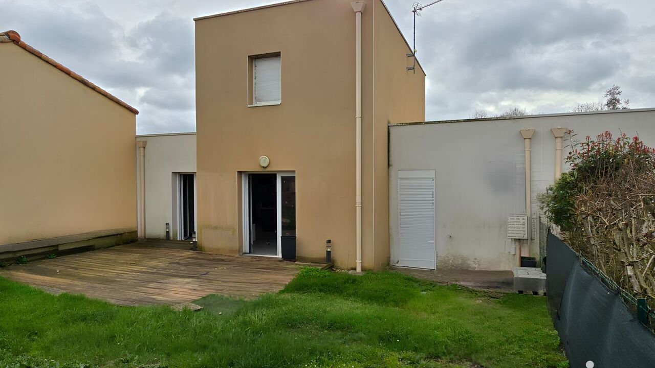 maison 6 pièces 113 m2 à vendre à Saint-Hilaire-de-Loulay (85600)