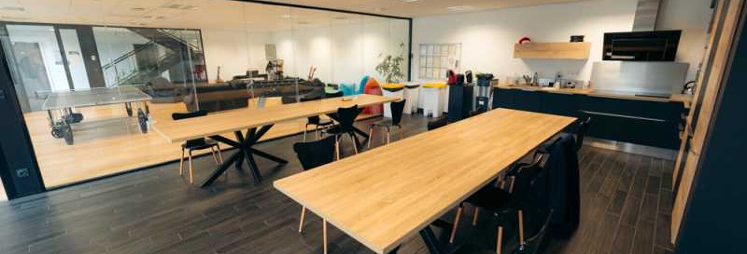 Bureau  800 m² à louer à Guipavas (29490)