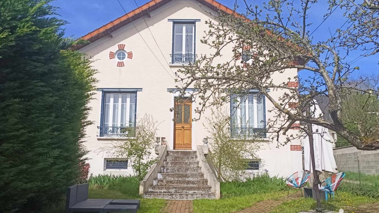 maison 6 pièces 106 m2 à vendre à Corbeil-Essonnes (91100)