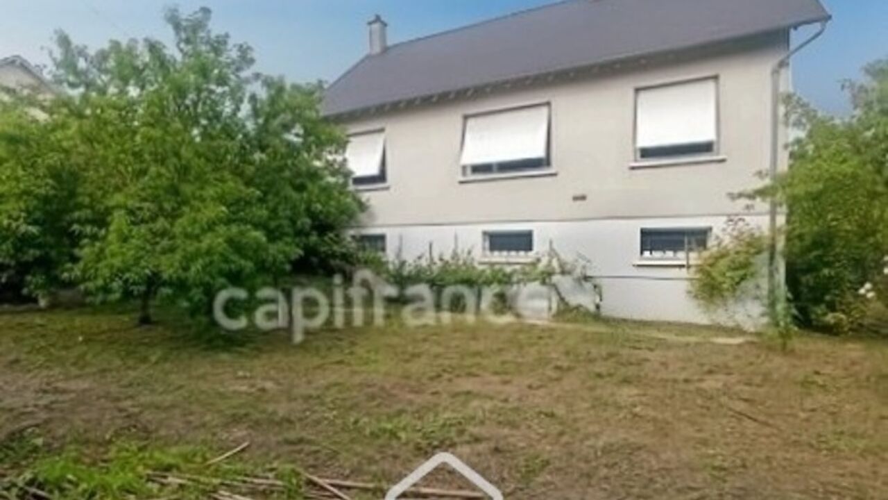 maison 4 pièces 80 m2 à vendre à Bourges (18000)