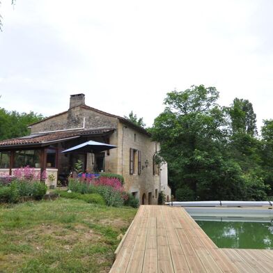 Maison 8 pièces 564000 €