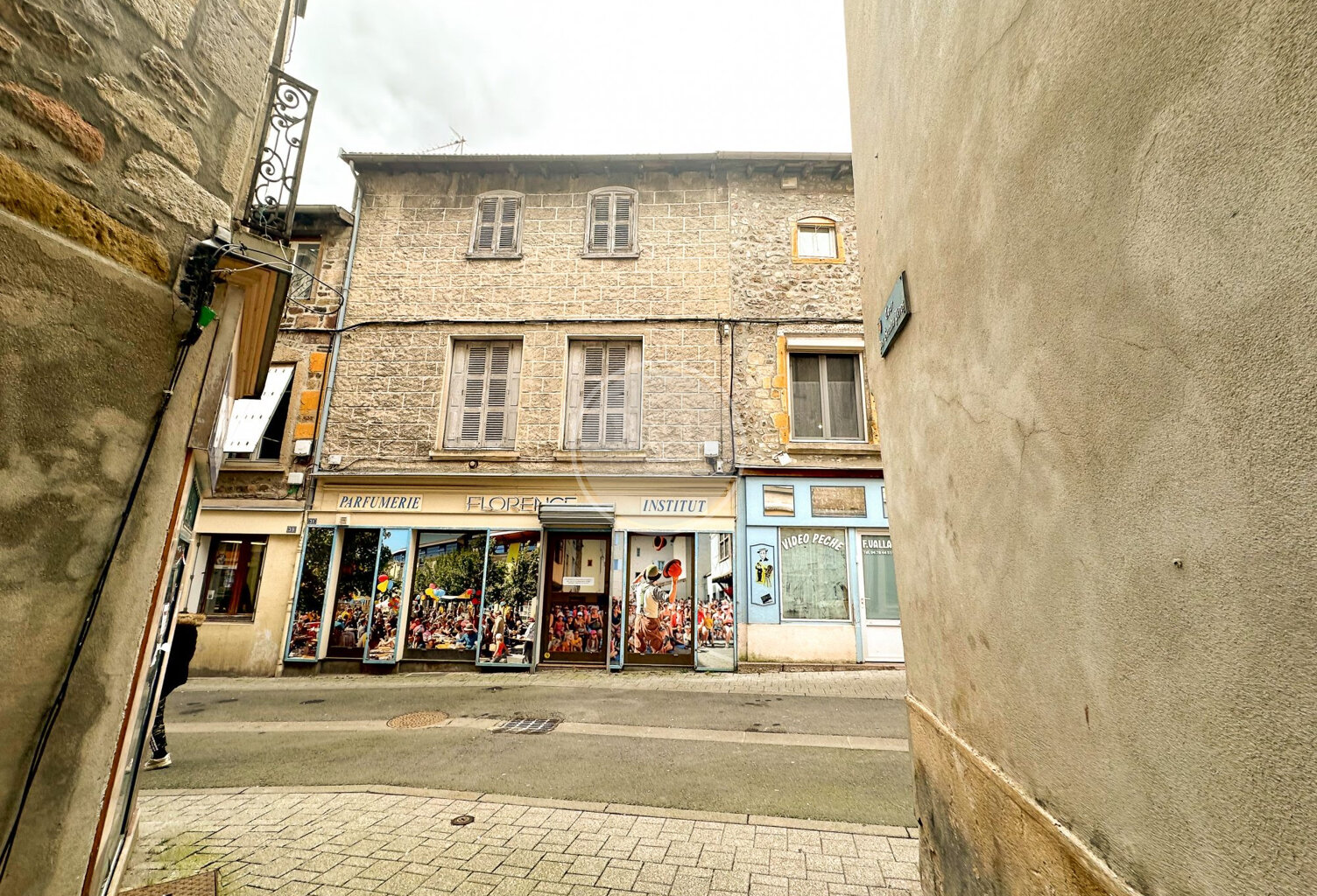 MAISON DE VILLE AVEC LOCAL COMMERCIAL — photo 1