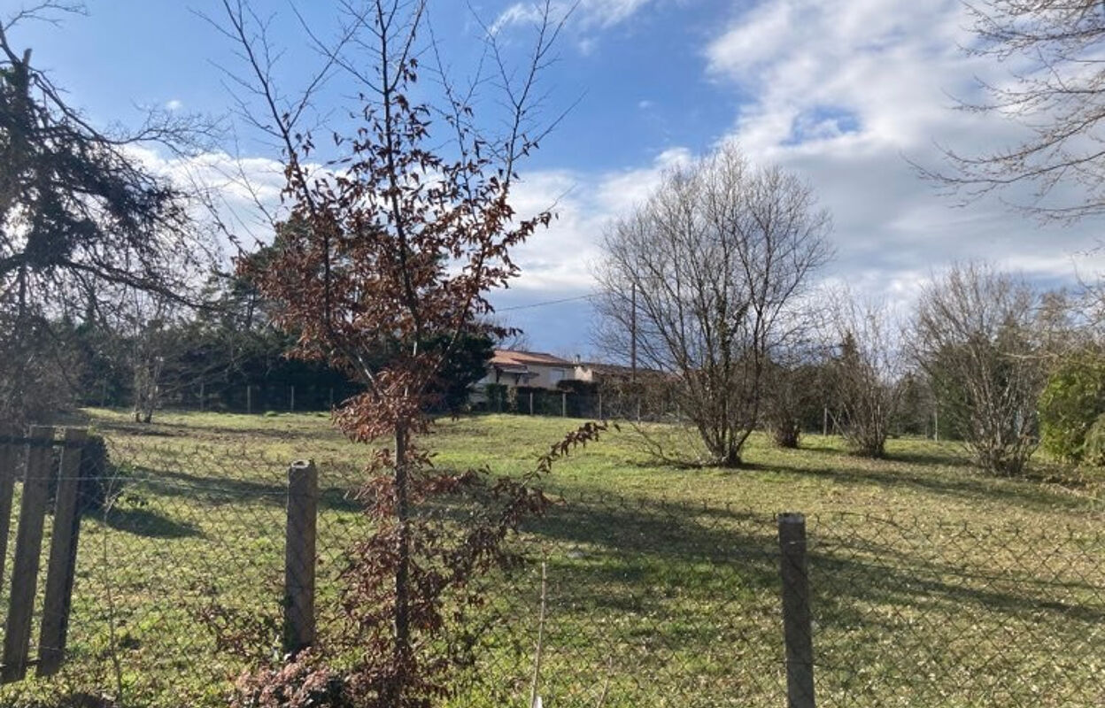 terrain  pièces 1402 m2 à vendre à Château-l'Évêque (24460)